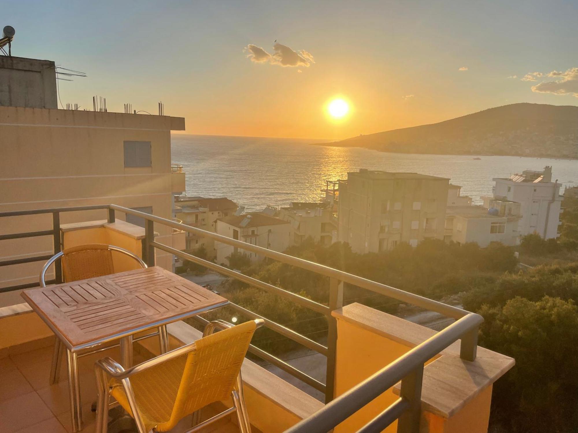 Honey Studios Sarandë Exterior foto